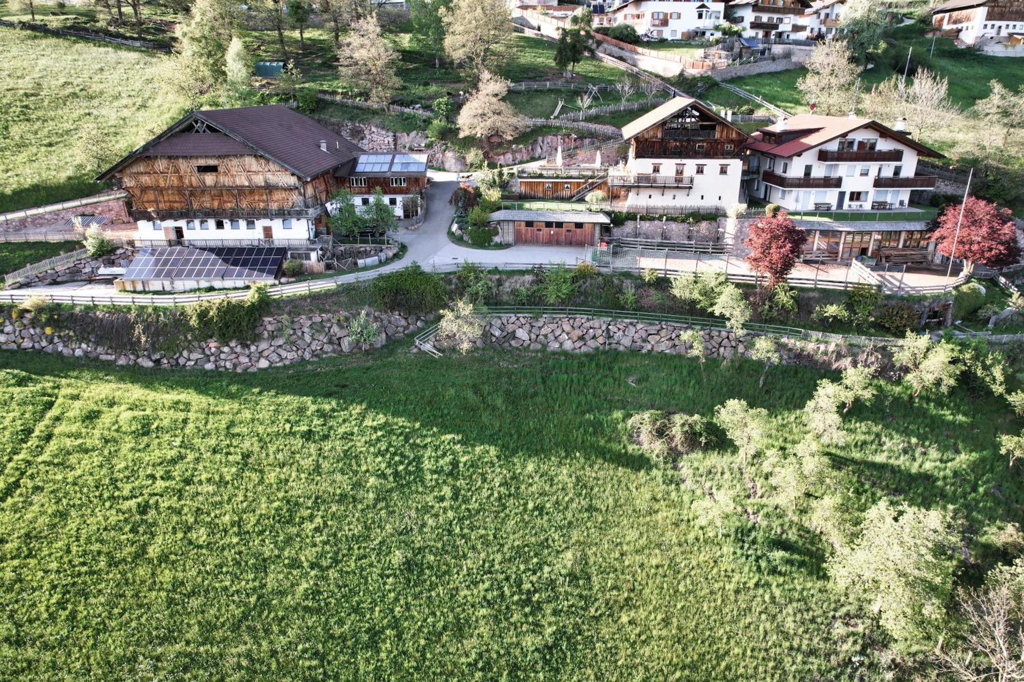 Wargerhof - Urlaub Auf Dem Bauernhof Apartment Meltina Ngoại thất bức ảnh